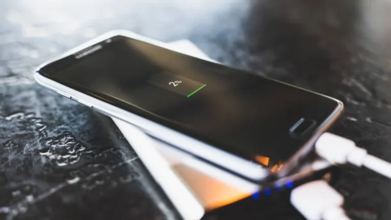 Battery Saver Mode Phone Guide: Settings, Myths & Fixes