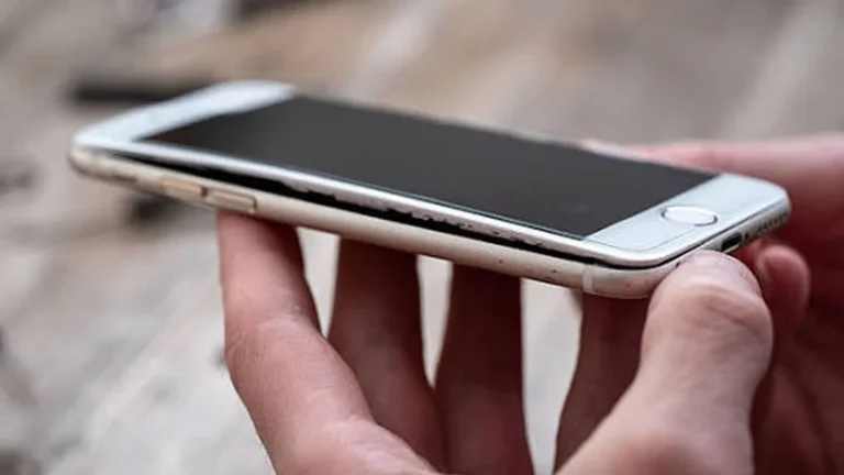 Phone Battery Swelling Causes: Why It Happens & Fixes