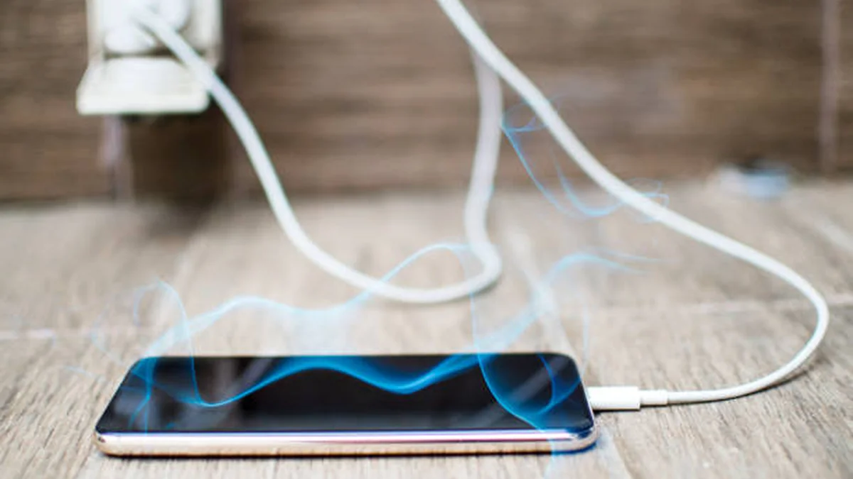 Phone Hot While Charging? Causes, Fixes & Danger Signs